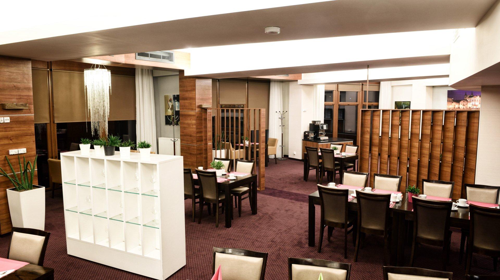 Vestil Hotel Piotrków Trybunalski Exteriör bild