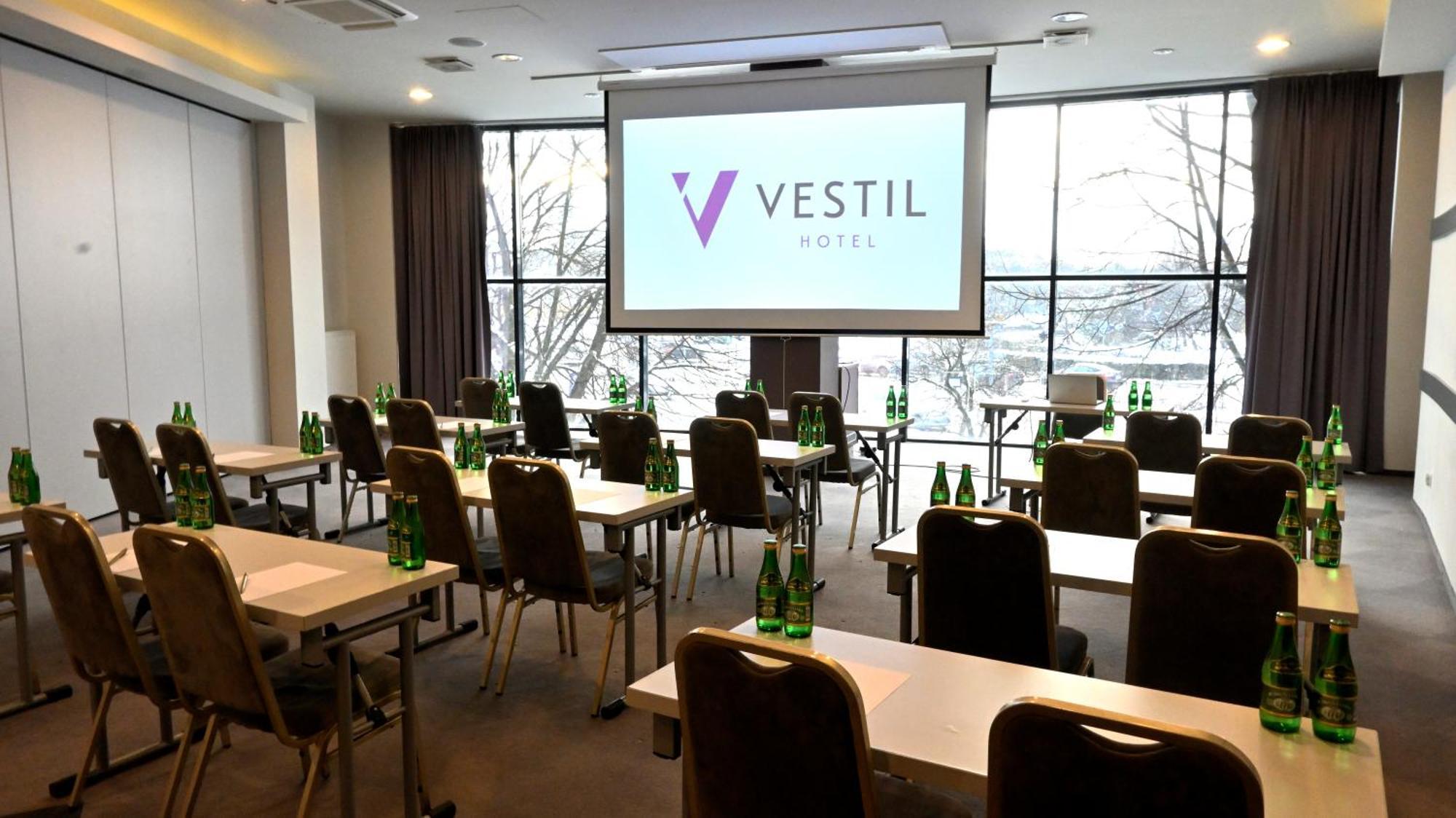 Vestil Hotel Piotrków Trybunalski Exteriör bild