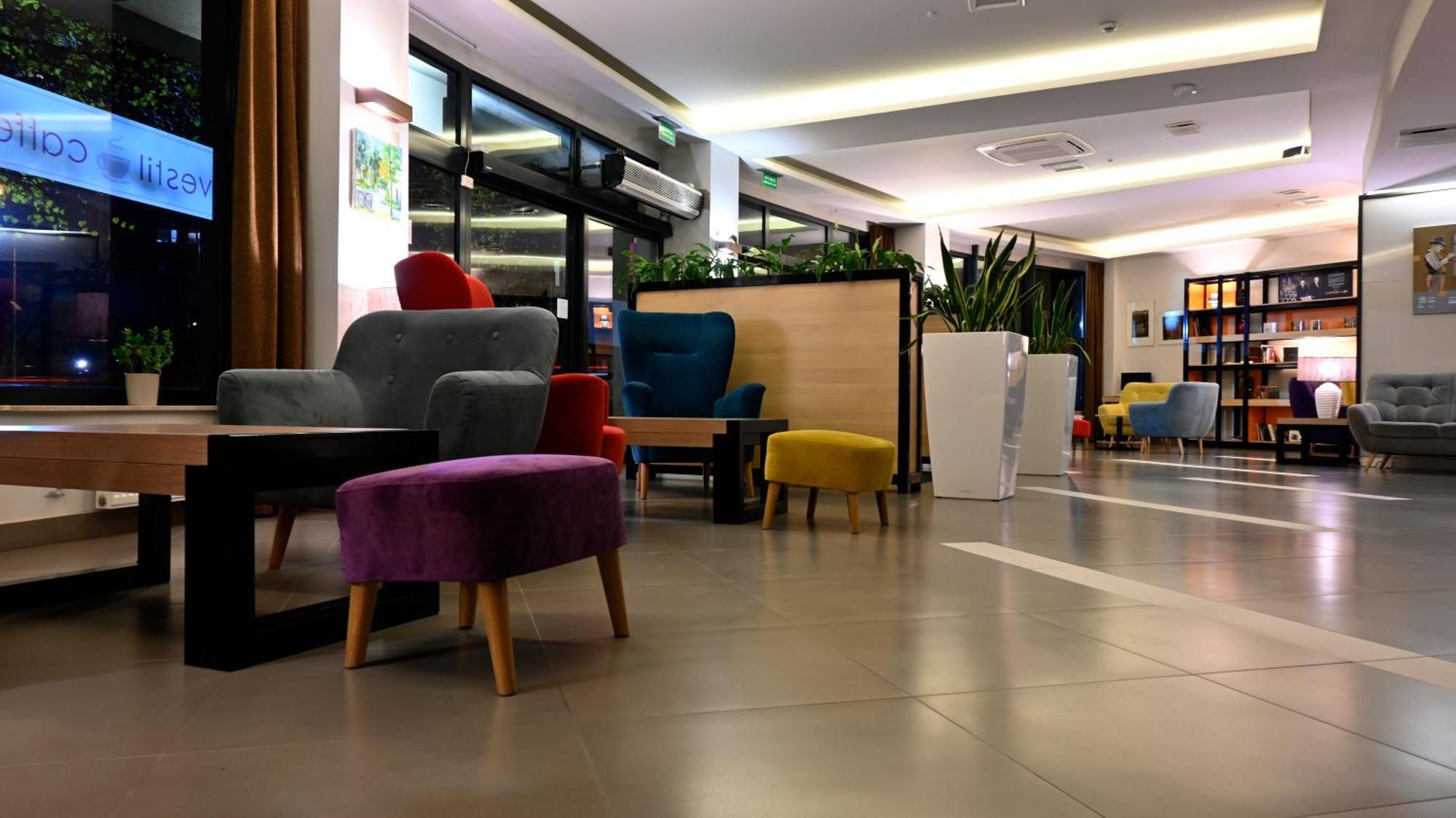 Vestil Hotel Piotrków Trybunalski Exteriör bild