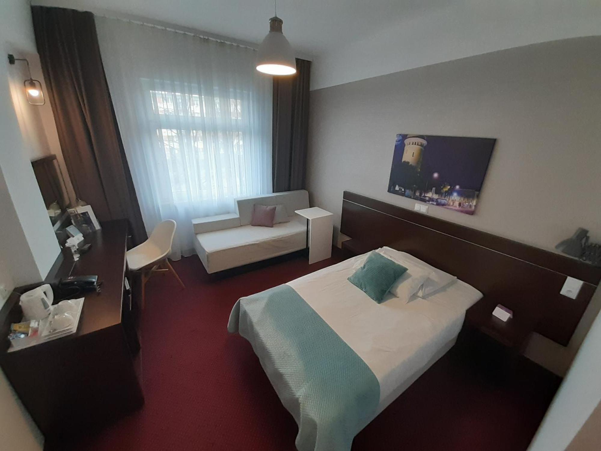 Vestil Hotel Piotrków Trybunalski Exteriör bild