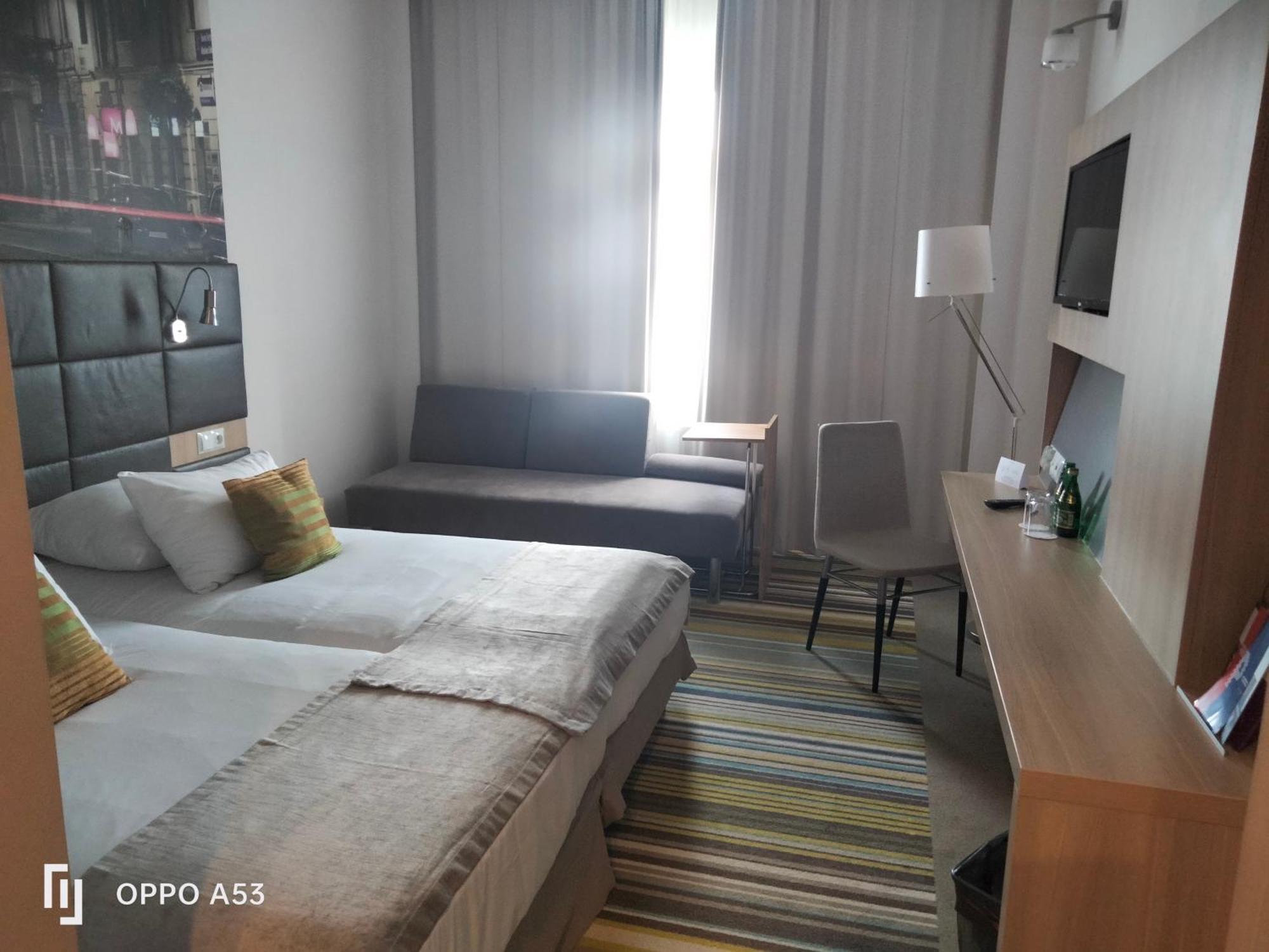 Vestil Hotel Piotrków Trybunalski Exteriör bild