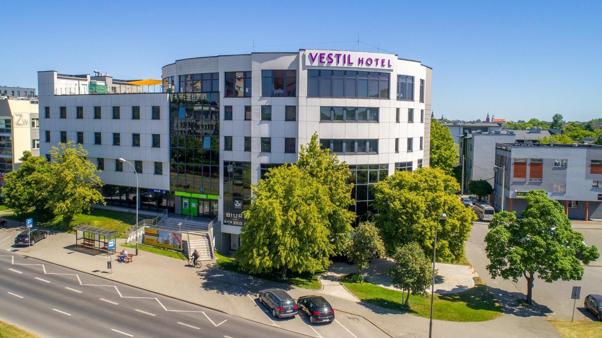 Vestil Hotel Piotrków Trybunalski Exteriör bild